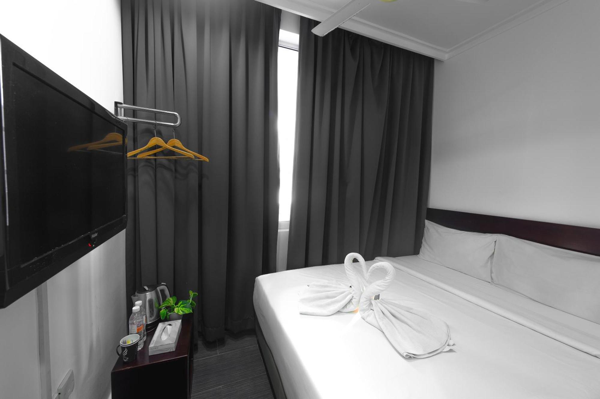 Tune Hotel - Waterfront Kuching Exterior foto